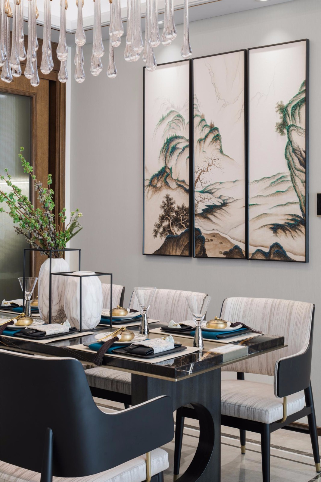 新中式风格室内设计家装案例-餐厅 新中式风格室内设计家装案例-餐厅